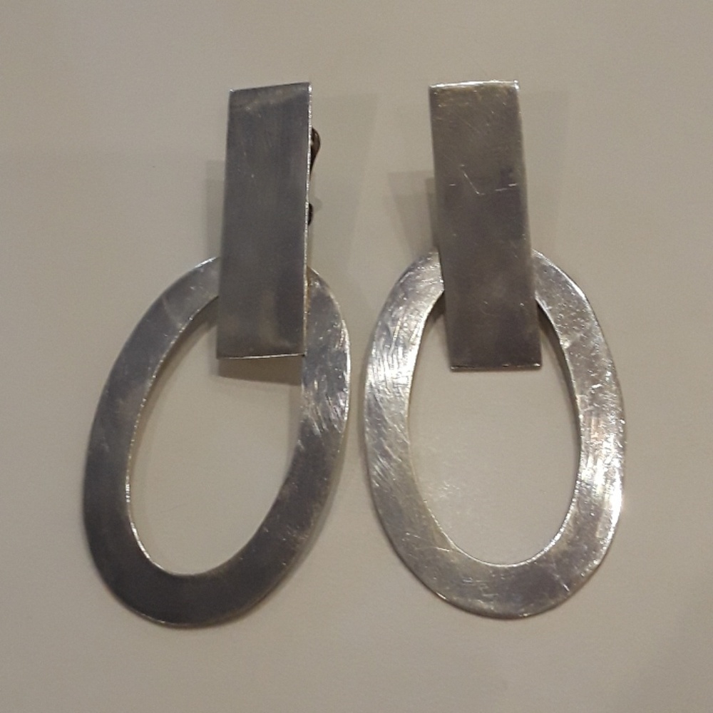 Vintage 925 dangling earrings.
